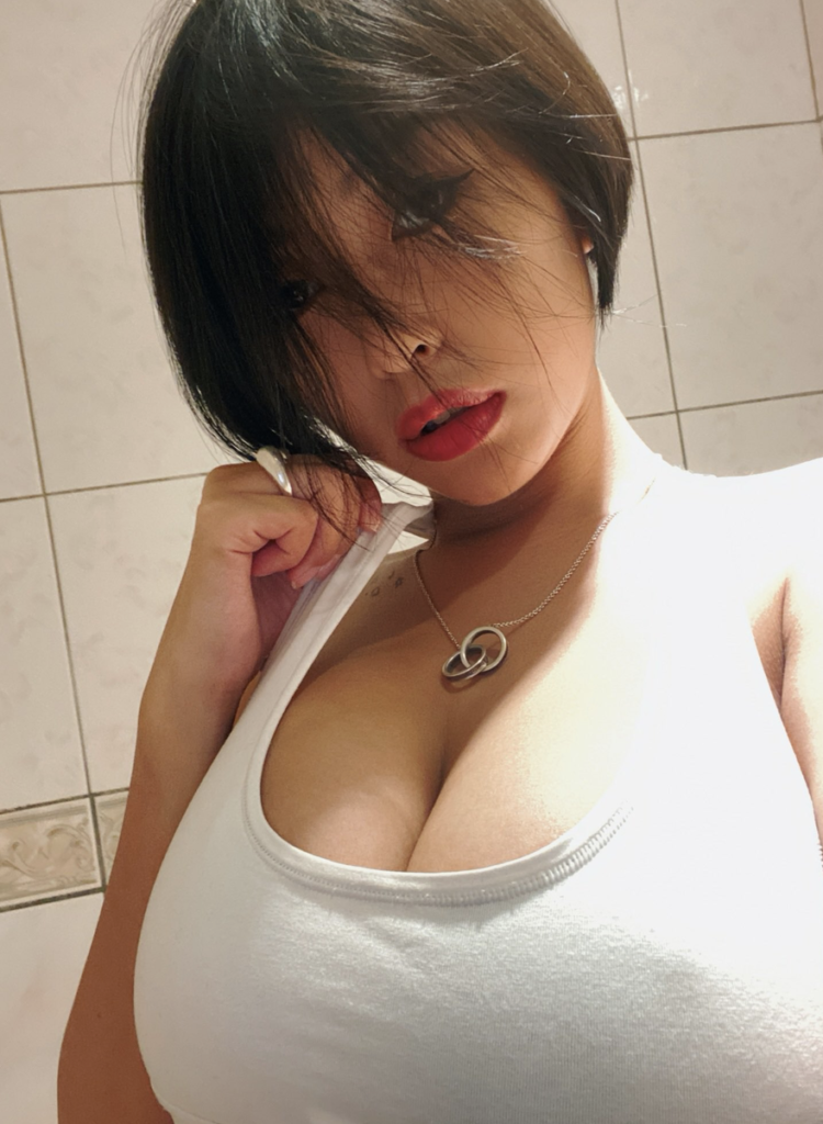 maimaiwhyder 何麥枒 fansone台灣女網黃