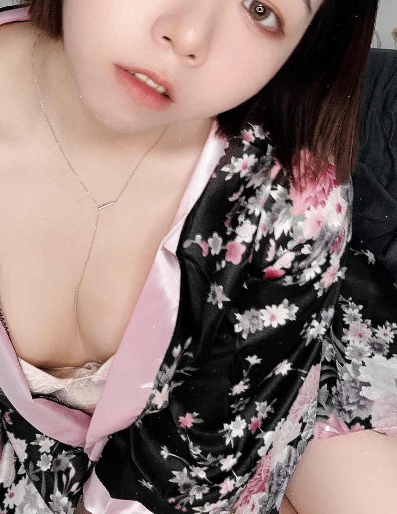 piffydream 比比 台灣大尺度寫真 fansone網黃推薦 18vibe