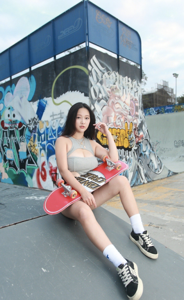 real_feiya131 台灣女網黃 fansone推薦 Feiya131 施菲亞 巨乳台妹 jkf女郎