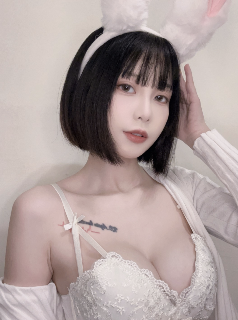 roseMiku1222520 fansone 台灣網黃刺青女 18vibelab