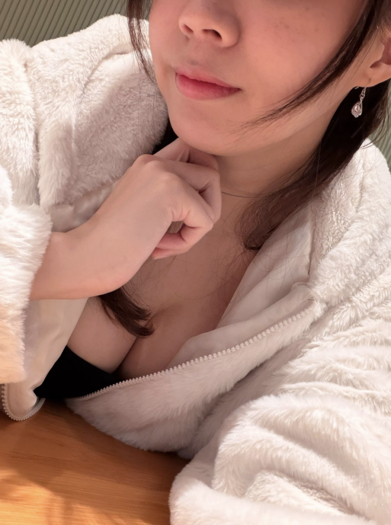 slutwife0800 台灣swag人妻fansone