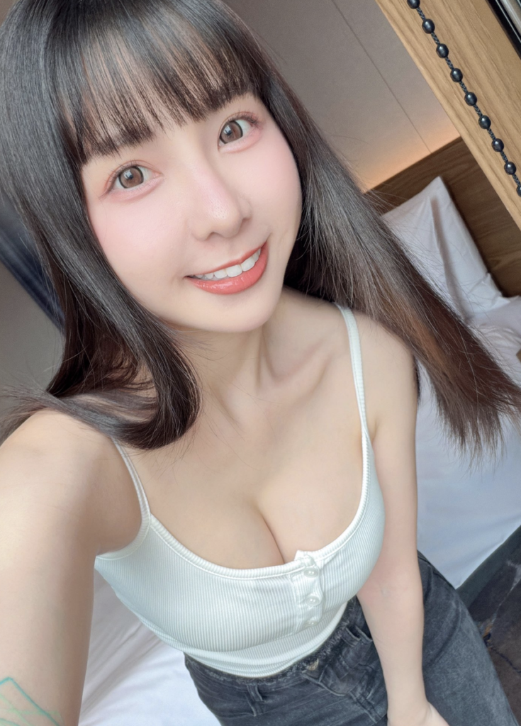 tiny219_ 台灣網黃 日本AV女優 fansone推薦